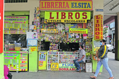 En las librerías ubicadas en el centro de Guayaquil sus dueños no logran vender prácticamente nada desde febrero