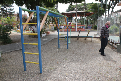 ALBORADA DECIMA SEGUNDA ETAPA VECINOS DE UN BARRIO SE ORGANIZAN PARA LIMPIARY CUIDAN DE SU PARQUE 

PERIODISTA : NELSON TUBAY 

FECHA : 06/08/2020 

Agencia (ag-extra)