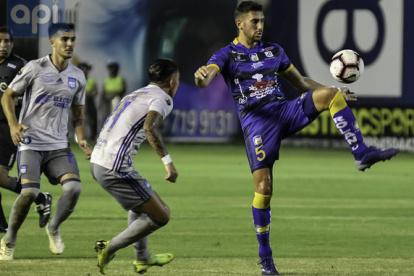 Referencial. Delfín recibe a Emelec después de cinco meses de paralización futbolística.