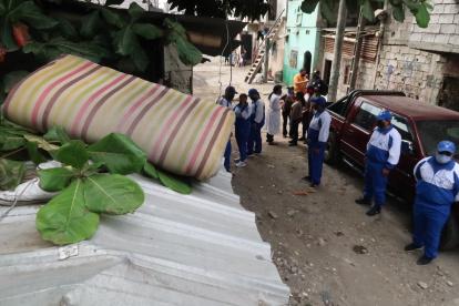 Acción. En la zona se retiraron colchones, malezas y diferentes desperdicios.