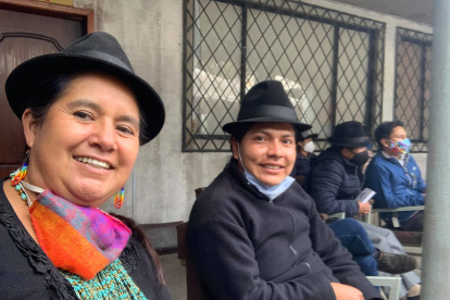 “Güisqui”. La selfie de Lourdes Tibán en la asamblea de Cotopaxi.
