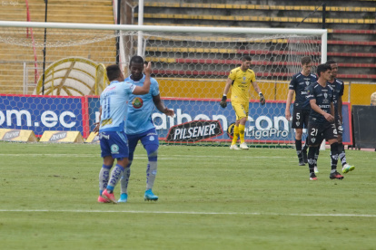 El Macará reaccionó en el segundo tiempo y se llevó un punto de sus visita al Independiente del Valle.