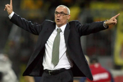 El argentino Héctor Cúper es uno de los candidatos para dirigir a la selección nacional. Él está al tanto de la exigencia de la Ecuafútbol.