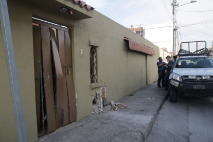 Hecho. La Policía aún investiga quién y por qué detonaron la dinamita.