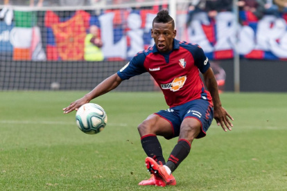 Pervis Estupiñán, marcapunta ecuatoriano que brilló en la Liga española, tiene varias propuestas de clubes europeos.