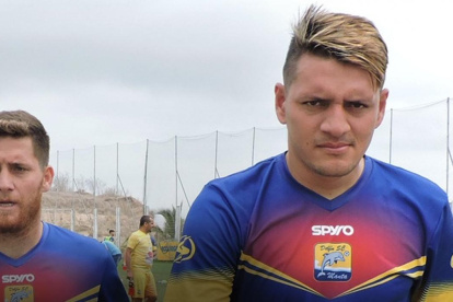 Carlos Garcés (d) junto a Francisco Silva, cuando jugaban en Delfín.