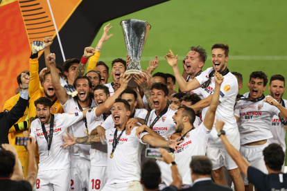 Sevilla volvió a levantar una copa de la Liga de Europa desde la temproada 2015-16.