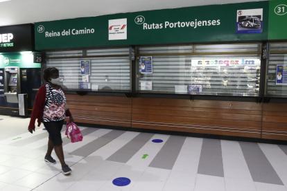 En la terminal terrestre aún no se reactivan las rutas que van a Manabí.