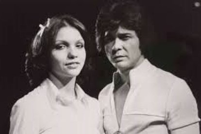 Elluz Peraza y Eduardo Serrano en una foto promocional de la telenovela.