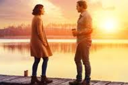 Katie Holmes y Josh Lucas estelarizan este filme, basado en el libro de Rhonda Byrne.