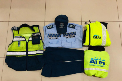 Hecho. Estas son algunas de las prendas de vestir que fueron encontradas en el operativo y constan como pruebas.