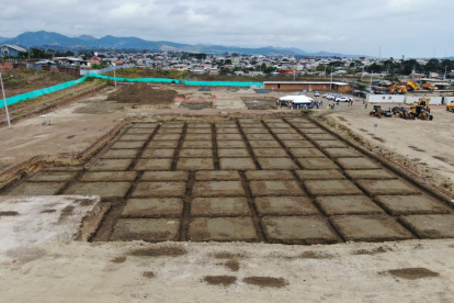 Foto del terreno donde se pretende construir el hospital de Pedernales.