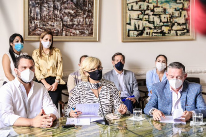 Sesión. Viteri realizó el anuncio de las medidas este martes 1 de septiembre.