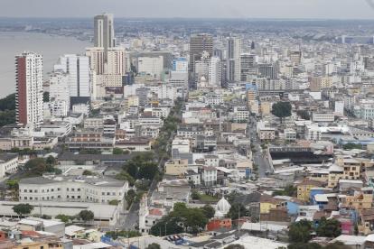 Todas las construcciones culminadas podrán acogerse a la venia municipal, siempre y cuando tengan un área de construcción de hasta 500 metros cuadrados.
/GUAYAQUIL- ECUADOR/ ALEX LIMA / EXPRESO