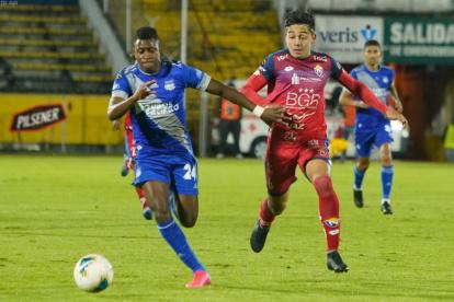 Emelec mostró una mejor imagen durante el primer tiempo contra El Nacional. Tuvo más tiempo la pelota.