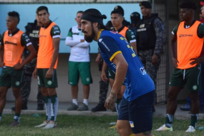 Óscar Benítez dejó un mensaje en sus redes sociales y abrió una polémica a la interna del campeón.