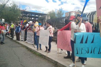 Simpatizantes y detractores del expresidente Rafael Correa coincidieron en la Corte por la casación en Sobornos