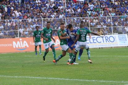 El Bombillo igualó en su primer partido de LigaPro 2-2 contra Orense.