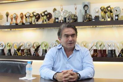 José Antón es economista y máster en Marketing y Comunicación. Lleva veinte años presidiendo Publicitas. Es titular de la Asociación Ecuatoriana de Agencias de Publicidad.