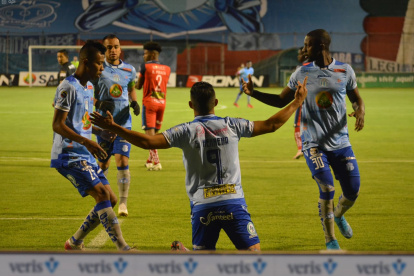 Juan Herrera convirtió el gol que le da 3 puntos a Macará.