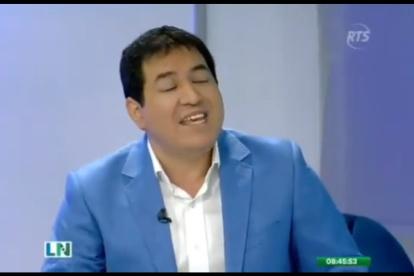 Arauz. El candidato de Correa borró su pasado más incómodo.