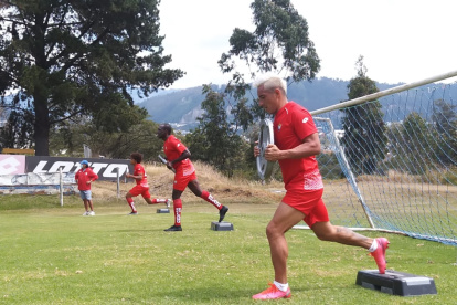 El equipo volvió a los entrenamientos después de paralizarse como medida de protesta ante las deudas