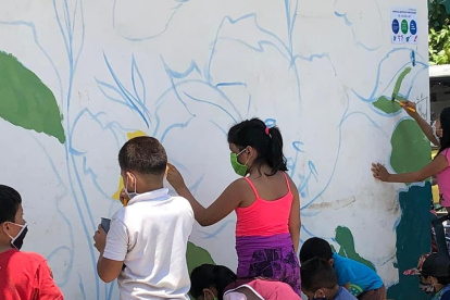 Un grupo de niños recibe capacitación cultural y en valores todas las semanas en la Isla Trinitaria.