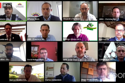 30 gremios empresariales protestaron contra el alcalde de Quito.