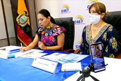 La presidenta del CNE cumple agenda en provincias de la amazonía, en donde se reúne con autoridades locales.