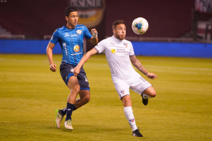 Fue un partido muy disputado y con faltas de ambos lados. Hubo varios amonestados: Christian Cruz, Franklin Guerra, Jaime Ayoví, Miguel Parrales y Jairo Jiménez.