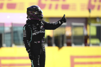 No hay quien detenga al piloto de Mercedes. Ahora saldrá primero en el circuito debutante.