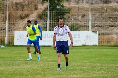 El argentino Miguel Ángel Zahzú ya dirigió la primera práctica del campeón nacional, la mañana de este sábado 12 de septiembre