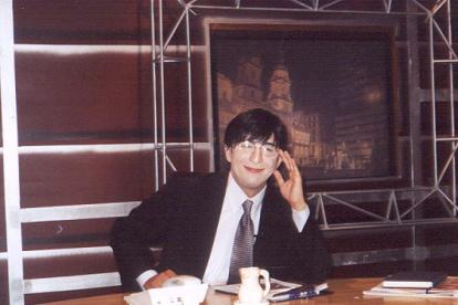 El actor caracterizando a Bayly.