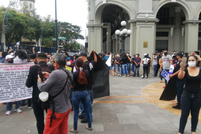 Hecho. Los propietarios de discotecas y bares solicitan a las autoridades otro tipo de medidas para subsistir.