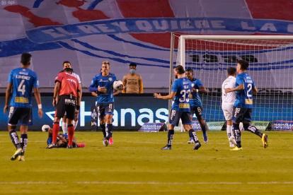 En Casa Blanca, Diego Lara y su terna arbitral fue la primera que rectificó una decisión tomada.