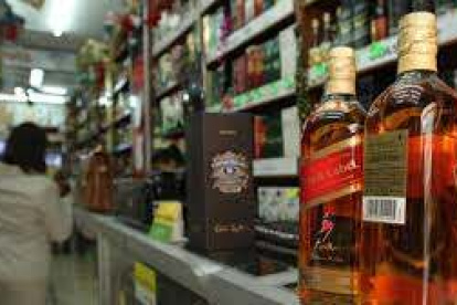 La importación de licores ha caído, lo cual ha reducido la recaudación del ICE.