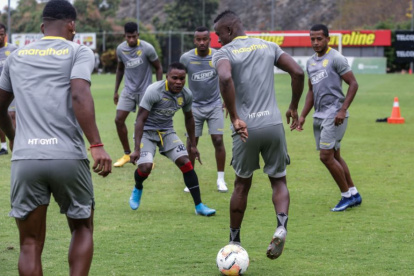 Barcelona trabaja con tranquilidad, de cara a su regreso a la Copa Libertadores.