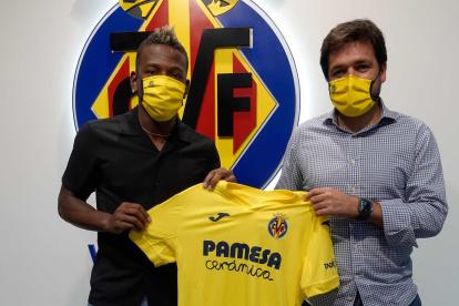 Pervis Estupiñán fue presentado por el Villarreal este miércoles 16 de septiembre de 2020.