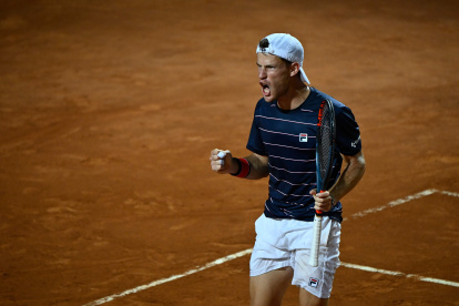 Diego Schwartzman celebra luego de eliminar a Rafael Nadal del Masters 1.000 de Roma.