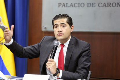 El ministro de Economía y Finanzas, Richard Martínez, anunció que la mayoría de bonistas aceptó la propuesta de Ecuador para renegociar la deuda.