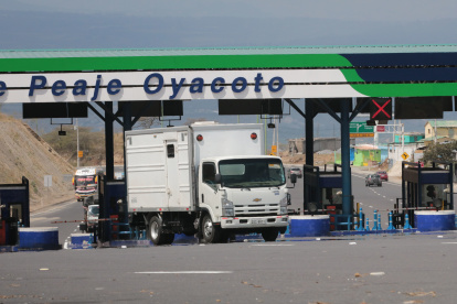 El sector empresarial reporta que camiones han sido detenidos pese a que pueden circular sin restricciones.