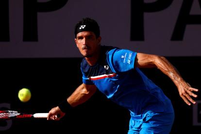 Emilio Gómez venció este lunes por 6-3 y 6-2 al brasileño Thiago Seyboth Wild (106) en 1 hora y 19 minutos.