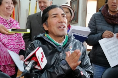 El precandidato y prefecto del Azuay es doctor en Jurisprudencia especializado en Derecho Penal, Justicia Indígena y Derecho Ambiental.