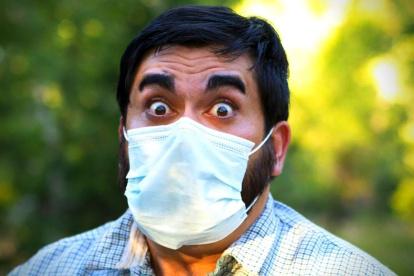 El uso generalizado de mascarilla ayudaría a que el coronavirus pierda fuerza.