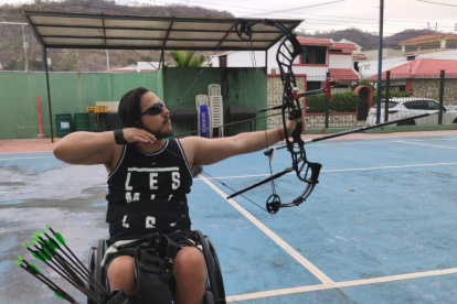 Joffre Villavicencio representa a Ecuador en un torneo internacional.