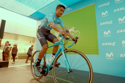 Jorge Montenegro se dedica de lleno a su pasión, el ciclismo, que le ha dado grandes amigos como Richard Carapaz.