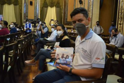 Participación. Adolescentes también participaron en el desarrollo del documento.