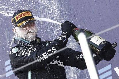 Valtteri Bottas mantuvo la hegemonía de Mercedes, pero impidió que Lewis Hamilton pase a la historia.