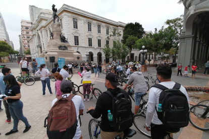 Jornada. Más de 150 ciclistas participaron en el recorrido de cerca de 13 kilómetros.