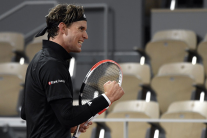 El austriaco festeja tras dos horas y 5 minutos de partido y doblegar al croata.